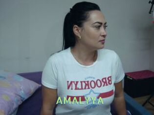 AMALYYA Une Etudiante Sexy
