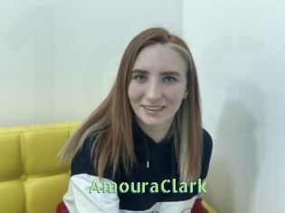 AmouraClark Une Etudiante Sexy