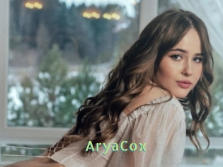 AryaCox Une Etudiante Sexy
