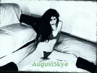 AugustSkye Une Etudiante Sexy