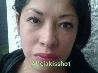 Aliciakisshot