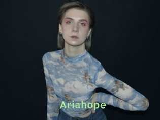 ariahope Une Etudiante Sexy