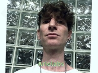 arielabs Une Etudiante Sexy