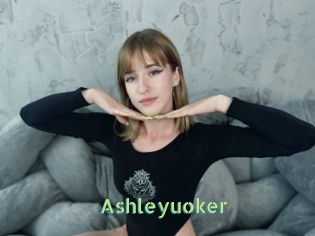 ashleyuoker Une Etudiante Sexy