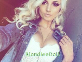 BlondieeDoll
