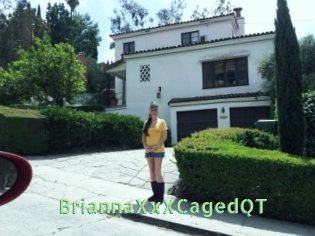 BriannaXxXCagedQT Une Etudiante Sexy