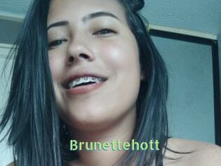 Brunettehott