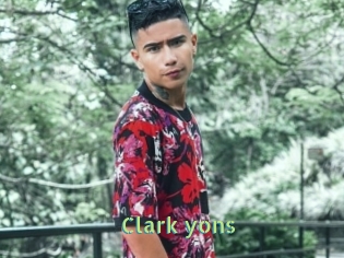 clark_yons Une Etudiante Sexy