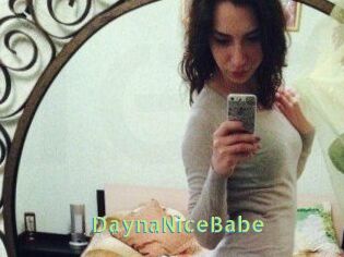DaynaNiceBabe Une Etudiante Sexy