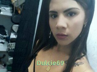 Dulcie_69