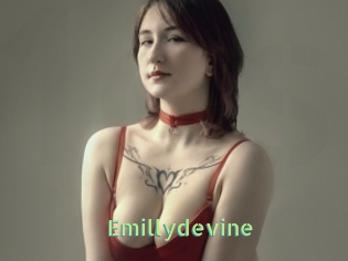emillydevine Une Etudiante Sexy