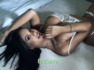 esmere Une Etudiante Sexy