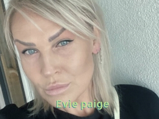 Evie_paige