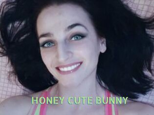 HONEY_CUTE_BUNNY Une Etudiante Sexy