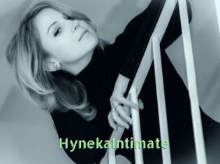 HynekaIntimate