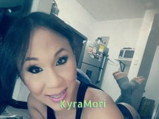 KyraMori Une Etudiante Sexy