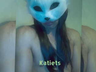 katiets Une Etudiante Sexy