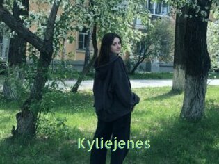 kyliejenes Une Etudiante Sexy