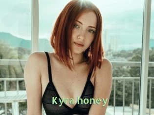 Kyra_honey
