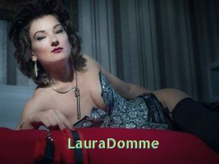 LauraDomme Une Etudiante Sexy