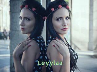 Leyylaa Une Etudiante Sexy