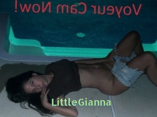 LittleGianna Une Etudiante Sexy