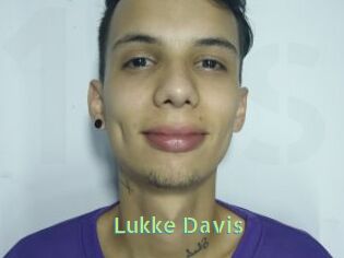 Lukke_Davis