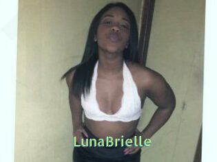Luna_Brielle
