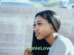 LynnieLove Une Etudiante Sexy