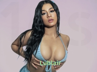 lublair Une Etudiante Sexy