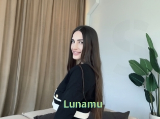 lunamu Une Etudiante Sexy