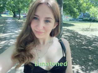 Lunatoned