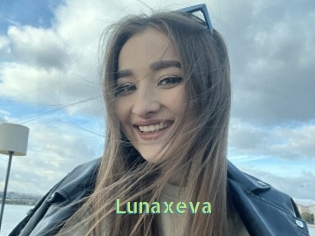 Lunaxeva