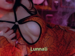 lunnali Une Etudiante Sexy