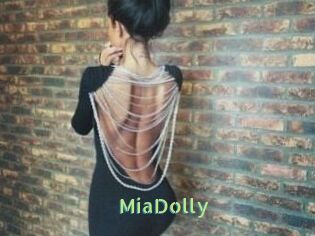 Mia_Dolly