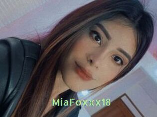 MiaFoxxx18