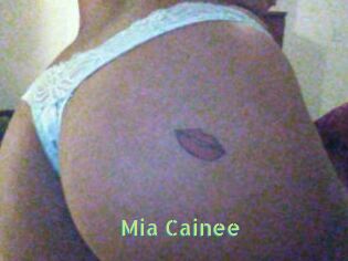 Mia_Cainee