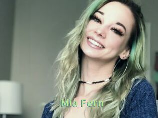 Mia_Fern