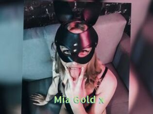 Mia_Gold_x