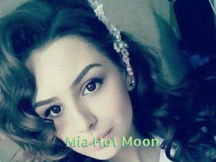Mia_Hot_Moon