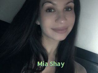 Mia_Shay