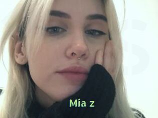 Mia_z