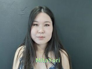 MitaYori Une Etudiante Sexy