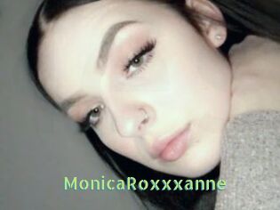 MonicaRoxxxanne Une Etudiante Sexy
