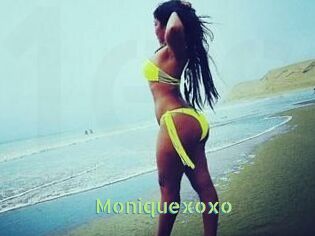 Moniquexoxo