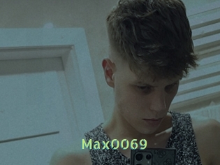 max0069 Une Etudiante Sexy