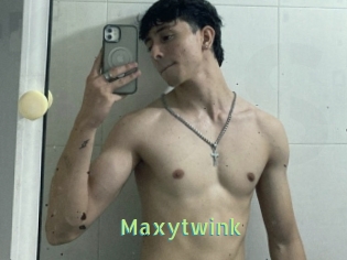 maxytwink Une Etudiante Sexy