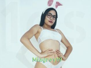 Miagrey19