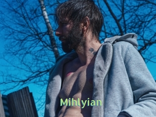 mihlyian Une Etudiante Sexy