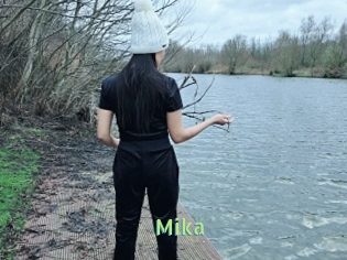 mika Une Etudiante Sexy